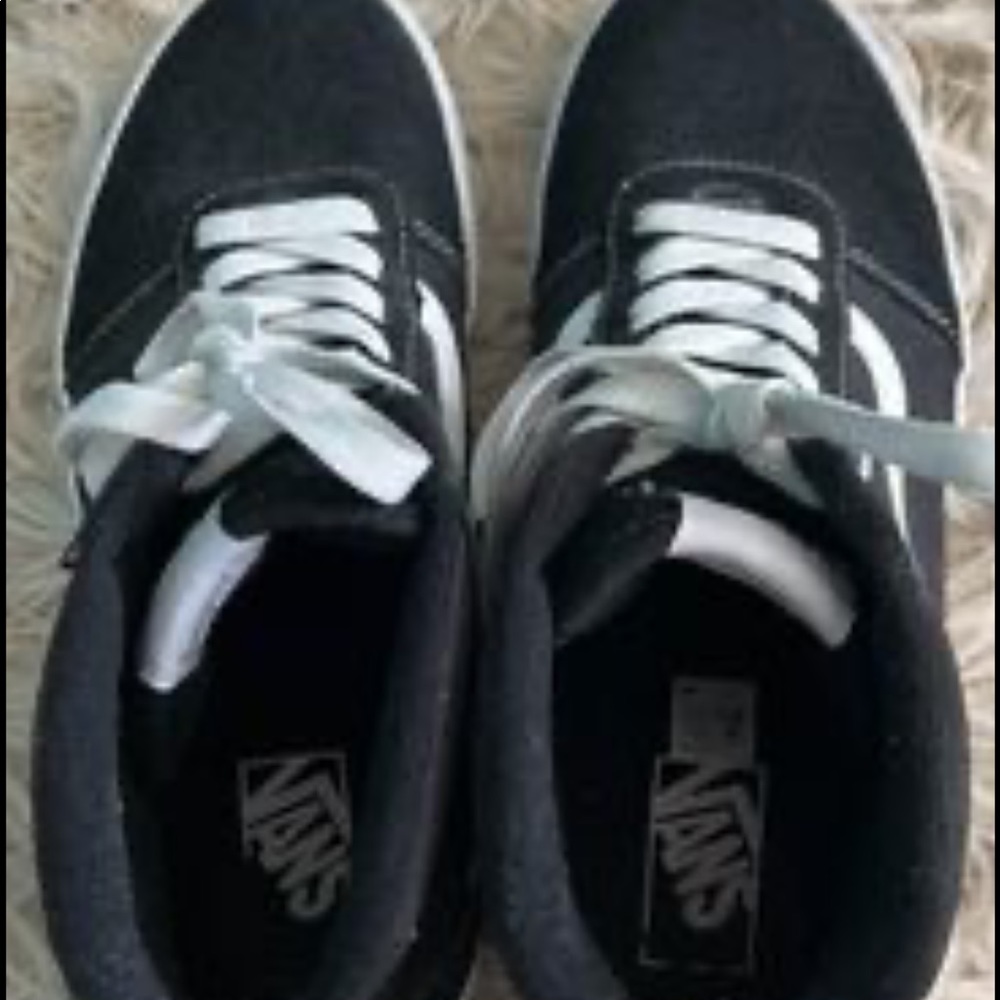 Vans - Picture 2 of 3